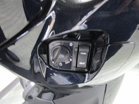 ホンダ リード125 各色展示中!足元フラットで人気のリード125!スマートキーになって益々便利です!下取り歓迎 6