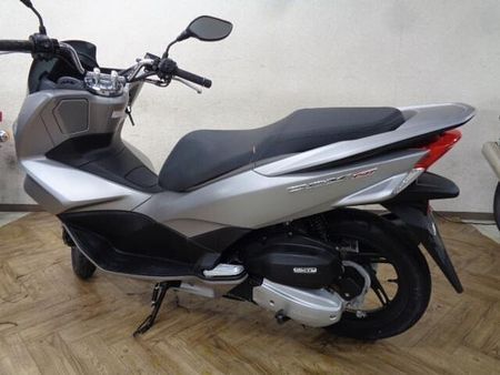ホンダ PCX150 大切に乗られていたワンオーナー車!ETCが付いてお買い得です!お早めに!下取も大歓迎です! 4