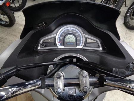 ホンダ PCX150 大切に乗られていたワンオーナー車!ETCが付いてお買い得です!お早めに!下取も大歓迎です! 7