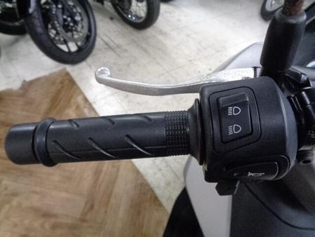 ホンダ PCX150 大切に乗られていたワンオーナー車!ETCが付いてお買い得です!お早めに!下取も大歓迎です! 9