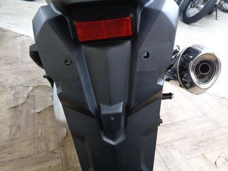ホンダ フォルツァ 走行距離が2,266kmの低走行車両!マフラーカスタム!グリップヒーター付いてお買い得です 16