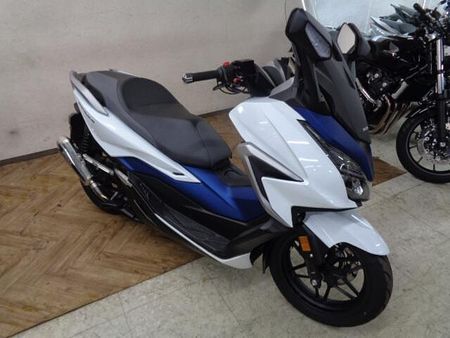 ホンダ フォルツァ 走行距離が2,266kmの低走行車両!マフラーカスタム!グリップヒーター付いてお買い得です 22