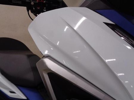 ホンダ フォルツァ 走行距離が2,266kmの低走行車両!マフラーカスタム!グリップヒーター付いてお買い得です 24