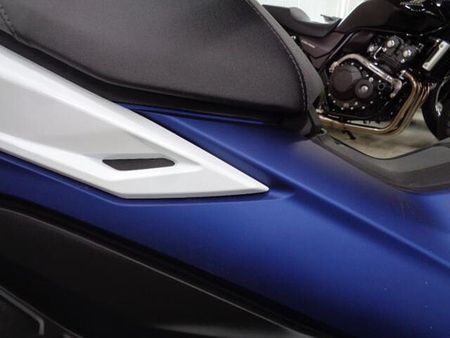 ホンダ フォルツァ 走行距離が2,266kmの低走行車両!マフラーカスタム!グリップヒーター付いてお買い得です 29