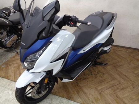 ホンダ フォルツァ 走行距離が2,266kmの低走行車両!マフラーカスタム!グリップヒーター付いてお買い得です 38
