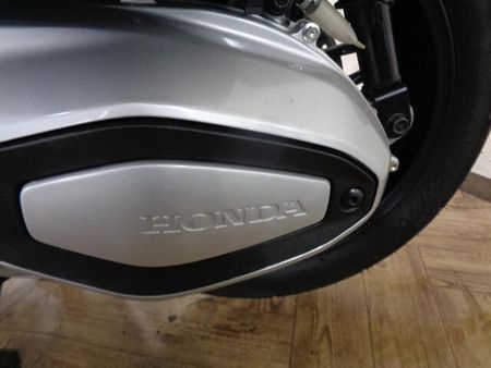 ホンダ フォルツァ 走行距離が2,266kmの低走行車両!マフラーカスタム!グリップヒーター付いてお買い得です 55
