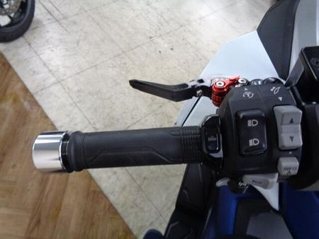 ホンダ フォルツァ 走行距離が2,266kmの低走行車両!マフラーカスタム!グリップヒーター付いてお買い得です 9