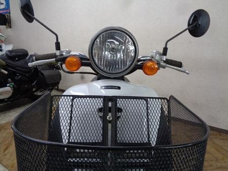 ホンダ トゥデイ 走行少ない上質車が入荷しました!通勤・通学に大活躍間違いなし!夜でも安心ホワイトです! 17