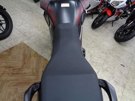 ホンダ 400X 走行少ない綺麗な上質車が入荷しました!希少なバイクですのでお探しの方はお早めに! 11