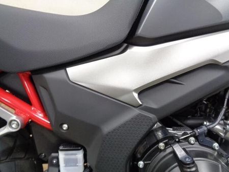 ホンダ 400X 走行少ない綺麗な上質車が入荷しました!希少なバイクですのでお探しの方はお早めに! 35