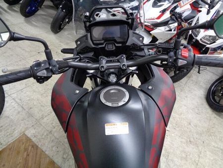 ホンダ 400X 走行少ない綺麗な上質車が入荷しました!希少なバイクですのでお探しの方はお早めに! 7