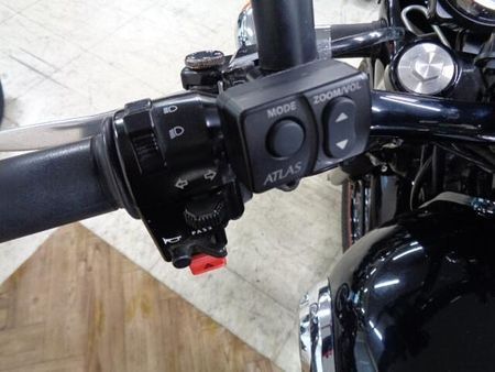 カワサキ W800 大切に乗られていたワンオーナー車!各部綺麗な上質車です!希少な特別仕様車ですよ!お早めに! 11