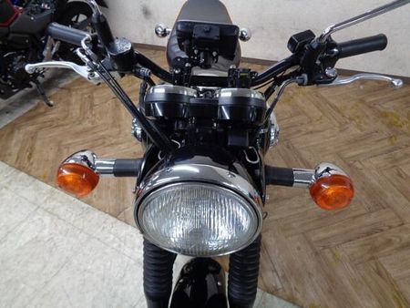 カワサキ W800 大切に乗られていたワンオーナー車!各部綺麗な上質車です!希少な特別仕様車ですよ!お早めに! 18