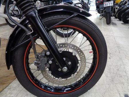 カワサキ W800 大切に乗られていたワンオーナー車!各部綺麗な上質車です!希少な特別仕様車ですよ!お早めに! 31