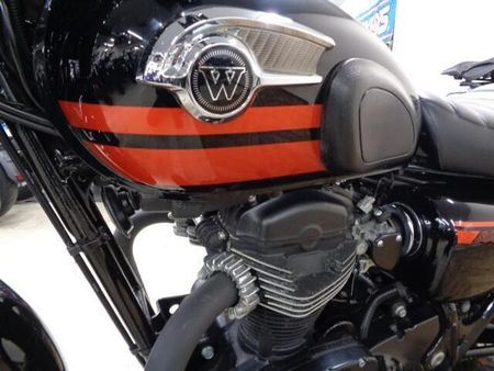 カワサキ W800 大切に乗られていたワンオーナー車!各部綺麗な上質車です!希少な特別仕様車ですよ!お早めに! 47