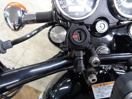 カワサキ W800 大切に乗られていたワンオーナー車!各部綺麗な上質車です!希少な特別仕様車ですよ!お早めに! 10