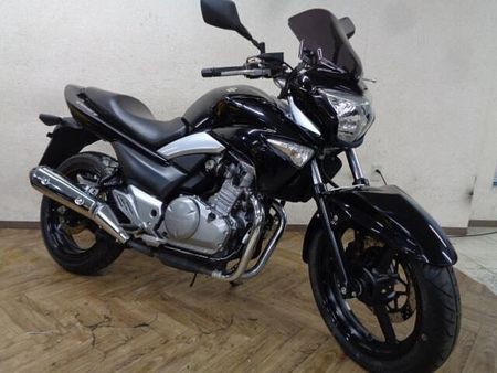 スズキ GSR250 250ccとは思えない大きな車格が人気のGSR250!お買い得プライスで大放出です! 1