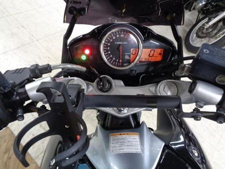 スズキ GSR250 250ccとは思えない大きな車格が人気のGSR250!お買い得プライスで大放出です! 11