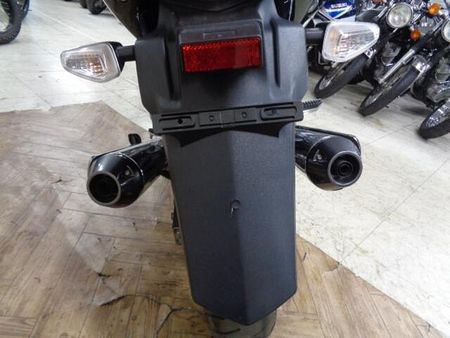 スズキ GSR250 250ccとは思えない大きな車格が人気のGSR250!お買い得プライスで大放出です! 14