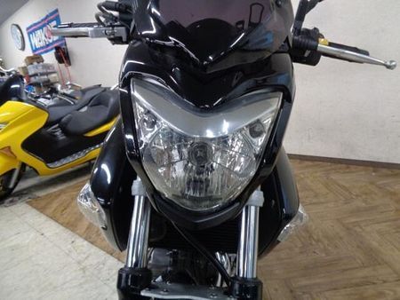 スズキ GSR250 250ccとは思えない大きな車格が人気のGSR250!お買い得プライスで大放出です! 17