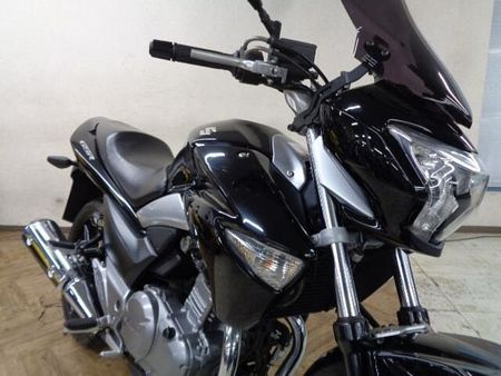 スズキ GSR250 250ccとは思えない大きな車格が人気のGSR250!お買い得プライスで大放出です! 22