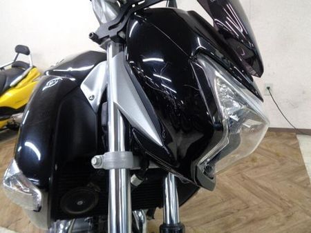 スズキ GSR250 250ccとは思えない大きな車格が人気のGSR250!お買い得プライスで大放出です! 24