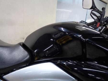 スズキ GSR250 250ccとは思えない大きな車格が人気のGSR250!お買い得プライスで大放出です! 29