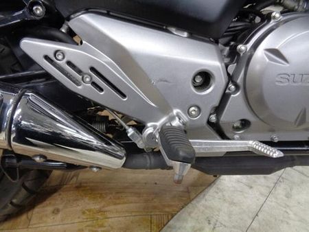 スズキ GSR250 250ccとは思えない大きな車格が人気のGSR250!お買い得プライスで大放出です! 32