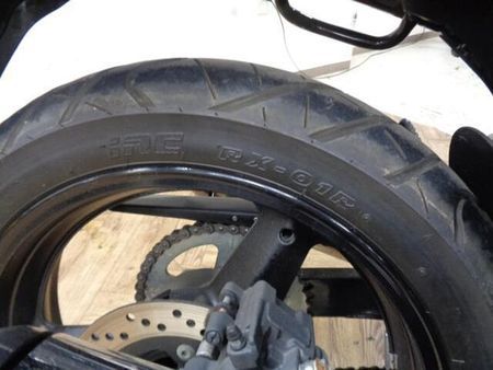 スズキ GSR250 250ccとは思えない大きな車格が人気のGSR250!お買い得プライスで大放出です! 37