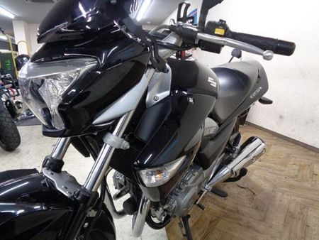 スズキ GSR250 250ccとは思えない大きな車格が人気のGSR250!お買い得プライスで大放出です! 41