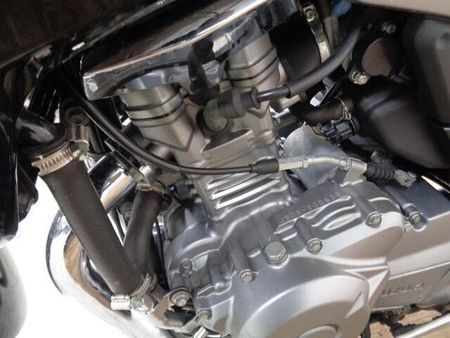 スズキ GSR250 250ccとは思えない大きな車格が人気のGSR250!お買い得プライスで大放出です! 52