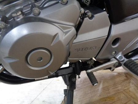 スズキ GSR250 250ccとは思えない大きな車格が人気のGSR250!お買い得プライスで大放出です! 54