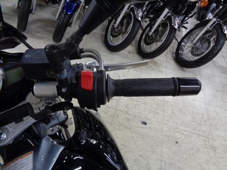 スズキ GSR250 250ccとは思えない大きな車格が人気のGSR250!お買い得プライスで大放出です! 7