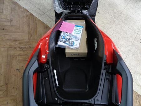 ホンダ ADV160 2025年モデルのADV160新車が入荷しました!カスタムも任せてください!お早めに! 9