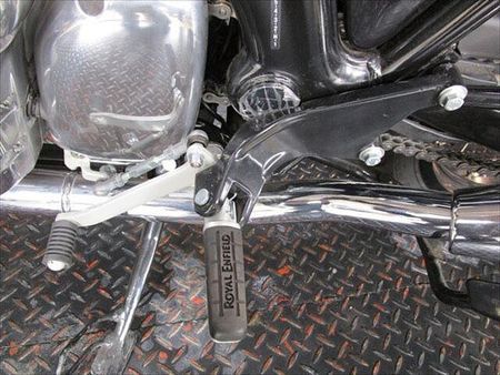 ロイヤルエンフィールド INT 650 店頭現車無し、要取り寄せ車両。 21