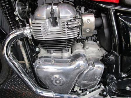 ロイヤルエンフィールド INT 650 店頭現車無し、要取り寄せ車両。 23