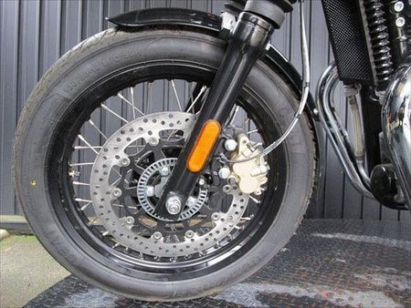 ロイヤルエンフィールド INT 650 店頭現車無し、要取り寄せ車両。 29