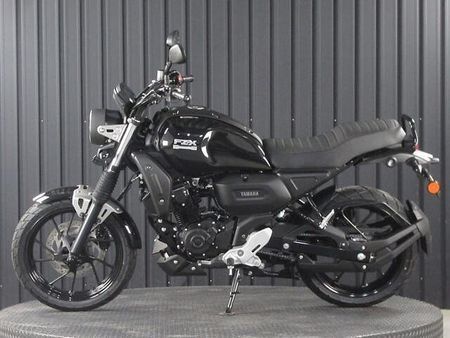 ヤマハ FZ-X ChopsWEBショップにて純正部品やカスタムパーツも販売中 5