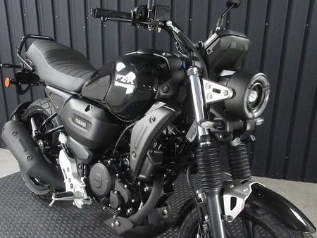 ヤマハ FZ-X ChopsWEBショップにて純正部品やカスタムパーツも販売中 7