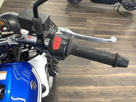 スズキ バンバン200 バンバン200 2016年モデル インジェクション車 USBポート Rキャリア装備 23