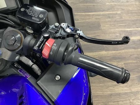 ヤマハ YZF-R25 【マル得】YZF-R25 ABS 2019年モデル USB2ポート装備 23