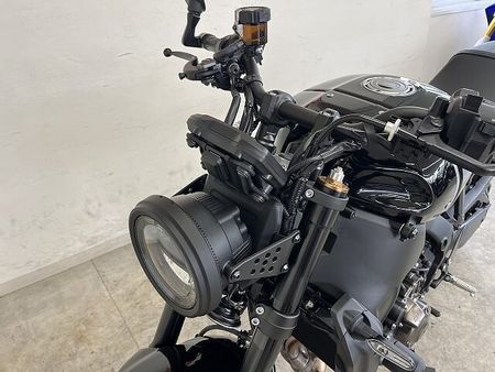 ヤマハ XSR900 XSR900 2024年モデル バーエンドミラー装備! 33
