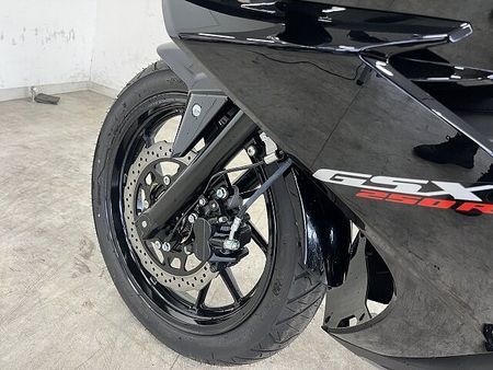 スズキ GSX250R GSX250R ABS 2021年モデル 34