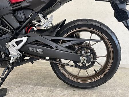 ホンダ CB250R CB250R 2019年モデル USB1ポート装備 28