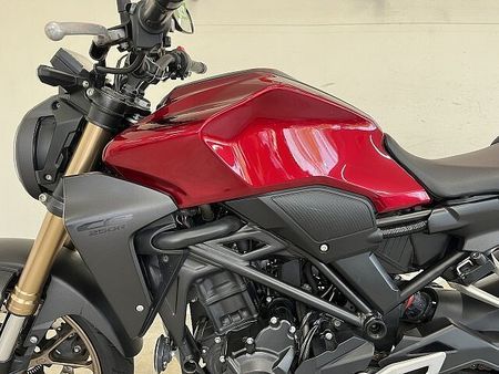 ホンダ CB250R CB250R 2019年モデル USB1ポート装備 29