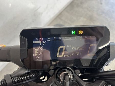 ホンダ CB250R CB250R 2019年モデル USB1ポート装備 9