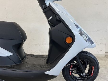 ヤマハ アクシス Z AXIS Z 2024年モデル LEDヘッドライトバルブ装備 16