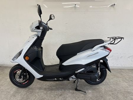 ヤマハ アクシス Z AXIS Z 2024年モデル LEDヘッドライトバルブ装備 5