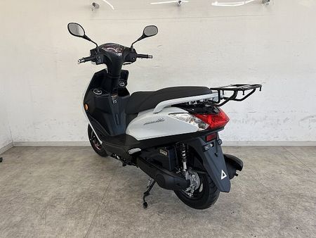 ヤマハ アクシス Z AXIS Z 2024年モデル LEDヘッドライトバルブ装備 7