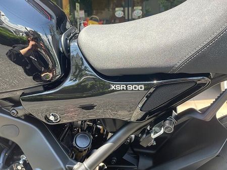 ヤマハ XSR900 12